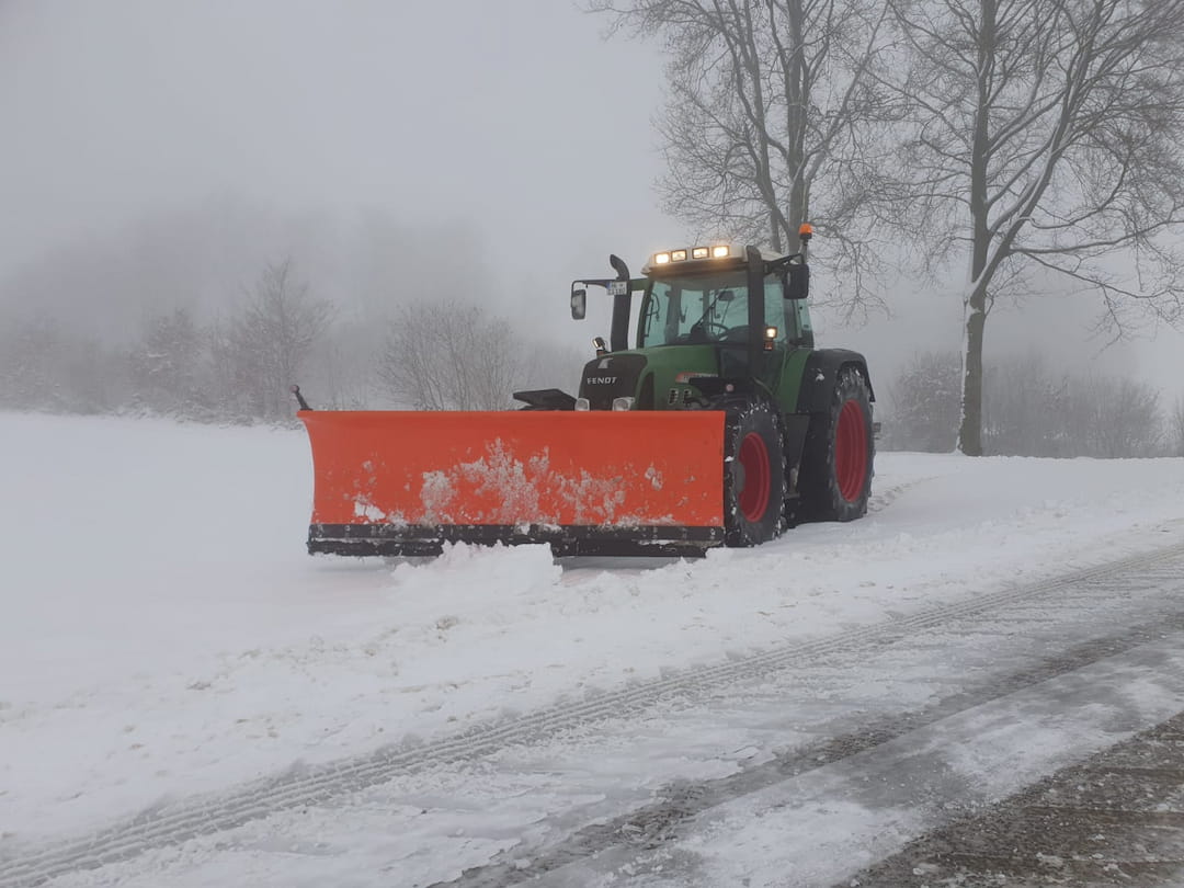 Schneeschieber bei der Arbeit